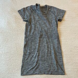 Lululemon Athletica Gray Short Sleeve Tee